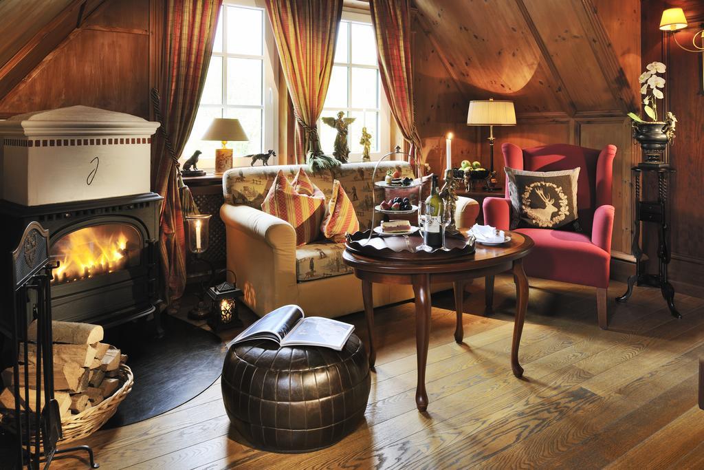 Relais & Chateaux Jagdhof Glashuette Бад Ласфе Стая снимка
