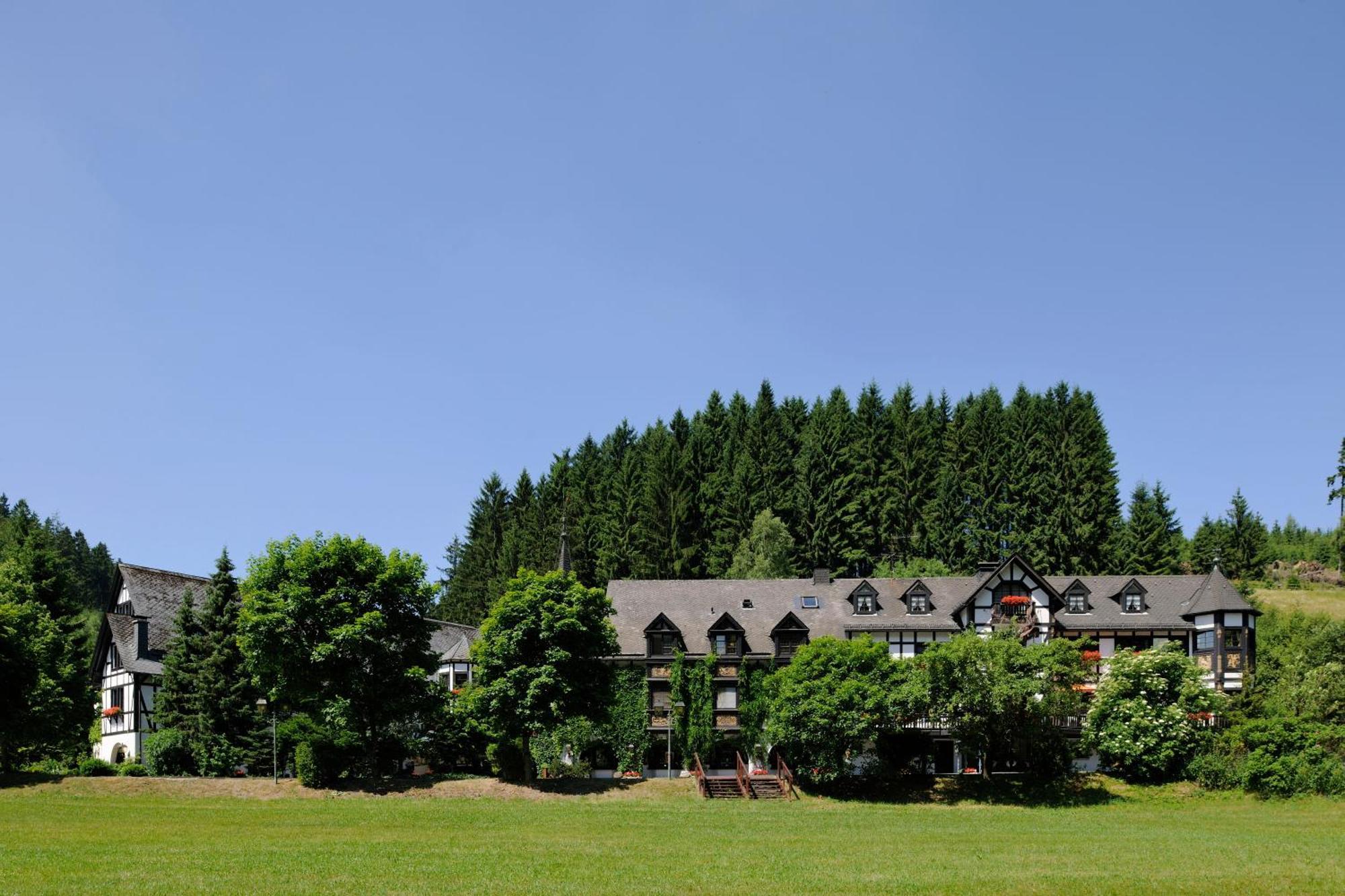 Relais & Chateaux Jagdhof Glashuette Бад Ласфе Екстериор снимка