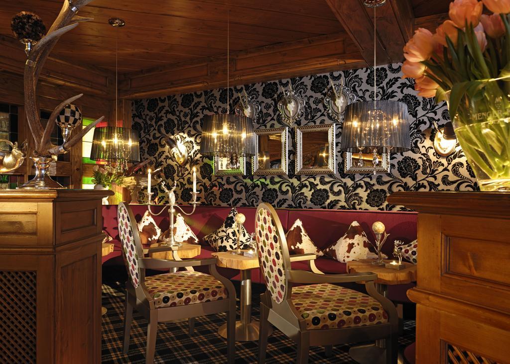 Relais & Chateaux Jagdhof Glashuette Бад Ласфе Екстериор снимка