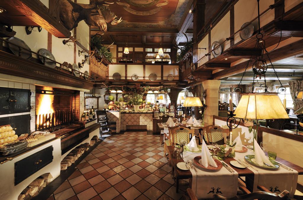 Relais & Chateaux Jagdhof Glashuette Бад Ласфе Екстериор снимка
